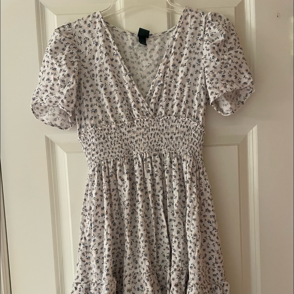 Womens XS floral, light dress